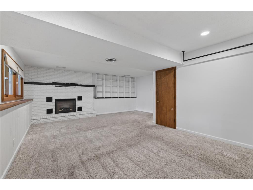2421 4th Street White Bear Twp MN 55110 7078732 image17