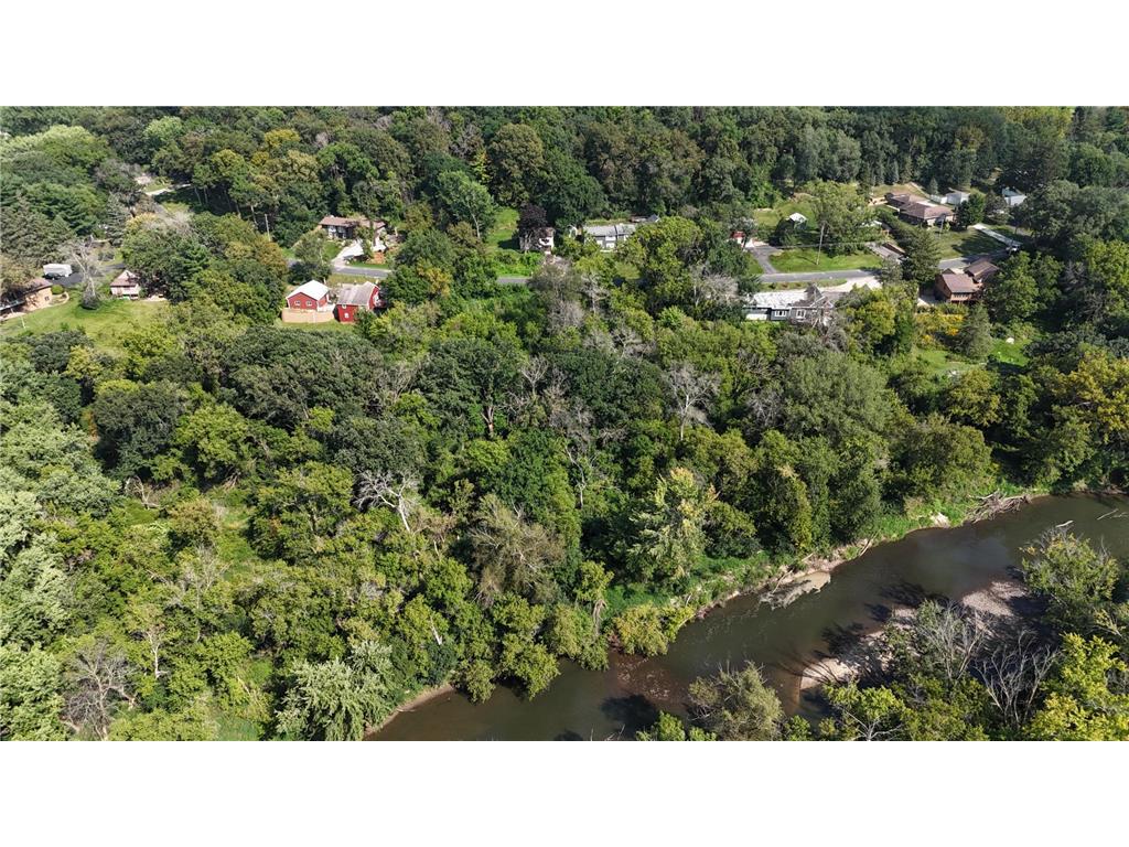 2421 East River Road NE Rochester MN 55906 - Zumbro River - South Fork 7069560 image1