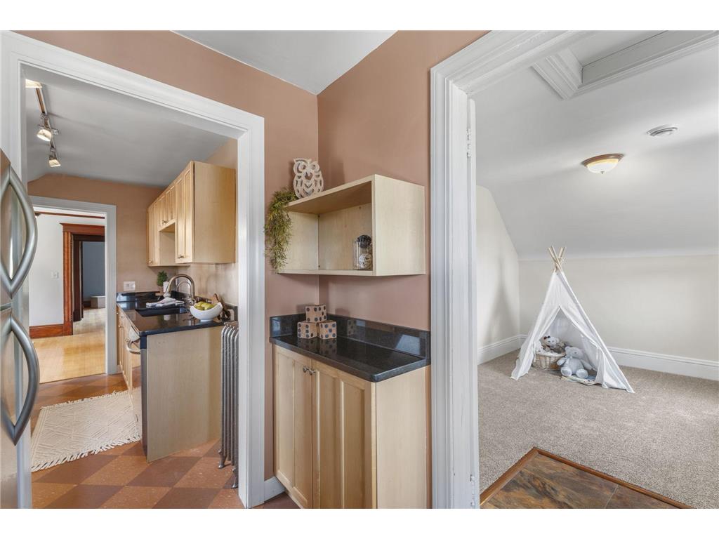 2421 Girard Avenue S #3 Minneapolis MN 55405 7082192 image11