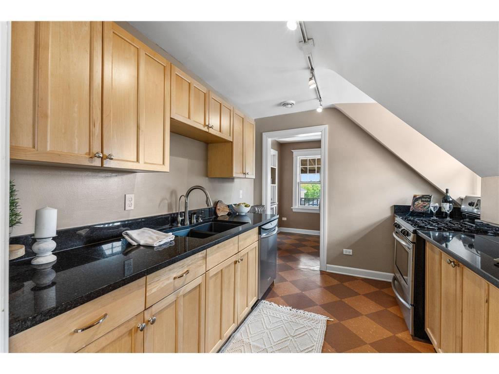 2421 Girard Avenue S #3 Minneapolis MN 55405 7082192 image5
