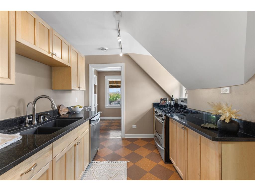 2421 Girard Avenue S #3 Minneapolis MN 55405 7082192 image8