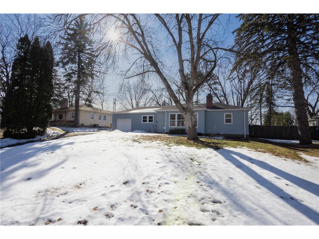 2421 Mcnair Drive N Golden Valley MN 55422 7019551 image1