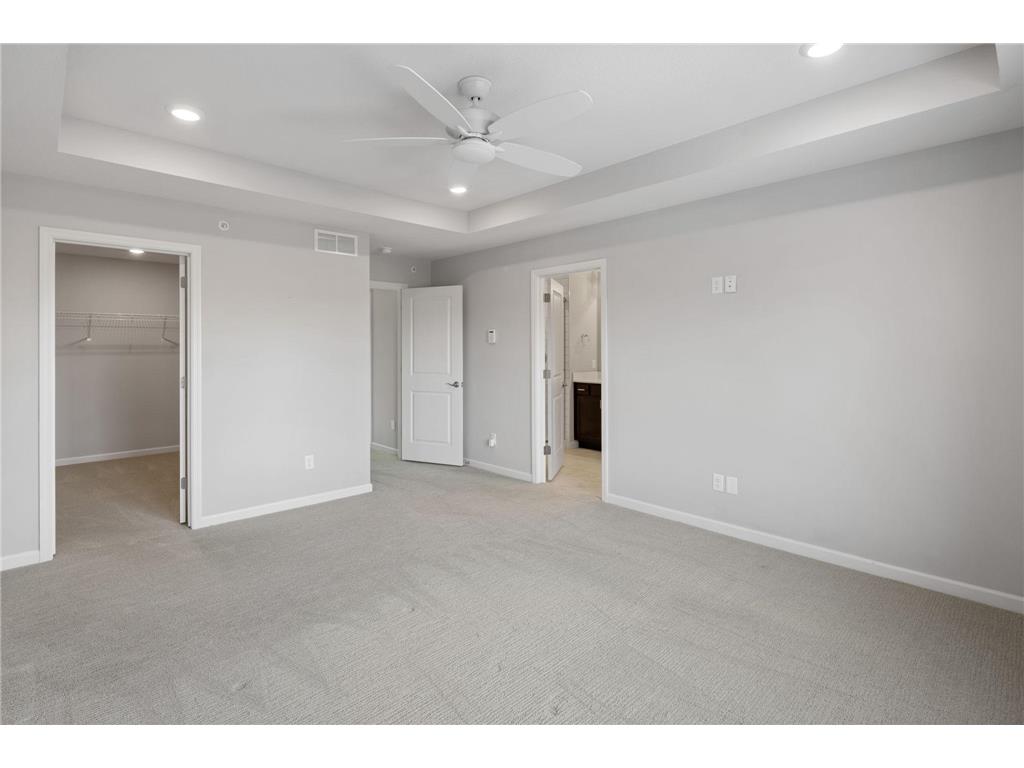 2422 N Blossom Circle, Orono, MN, 55356 | MLS: 7007192 | Edina Realty