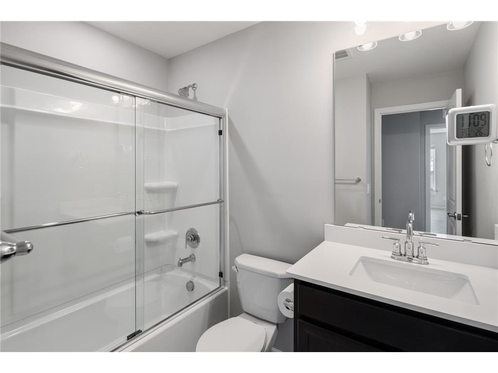 2422 N Blossom Circle Orono MN 55356 7007192 image22