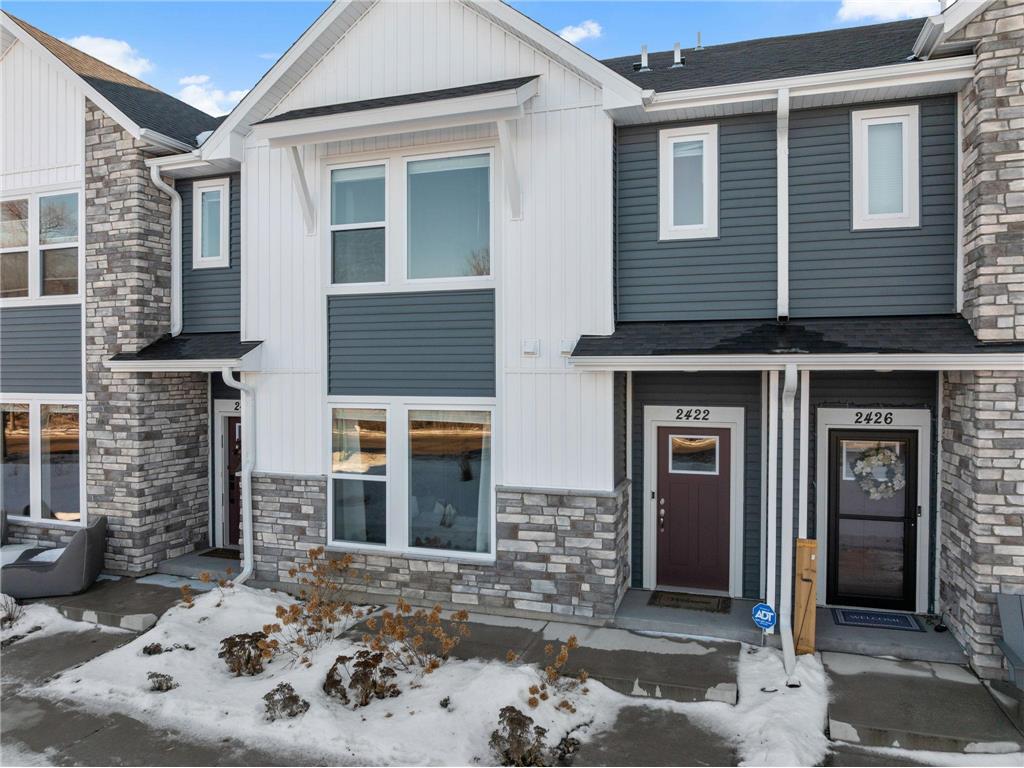 2422 N Blossom Circle, Orono, MN, 55356 | MLS: 7007192 | Edina Realty