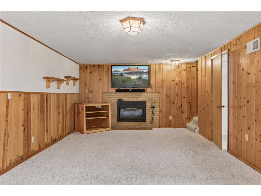 2422 Oak Street White Bear Lake MN 55110 7081509 image34