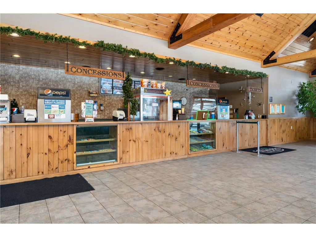 24226X 1st Avenue Siren WI 54872 6337151 image1