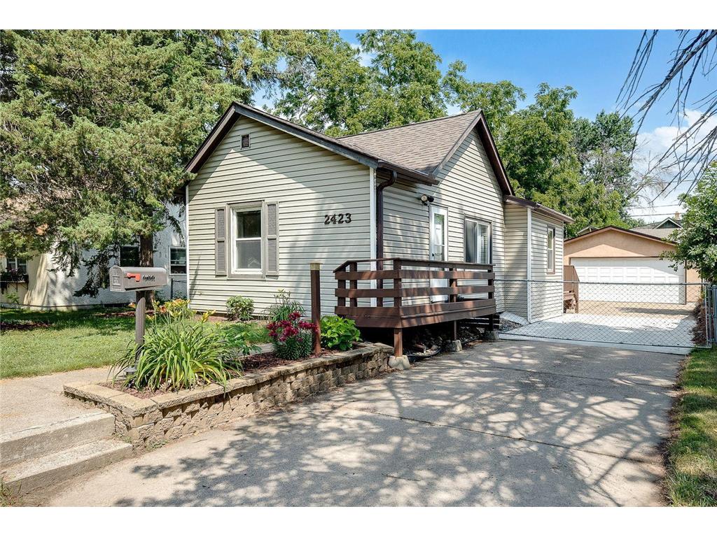 2423 13th Avenue E North Saint Paul MN 55109 6396229 image1