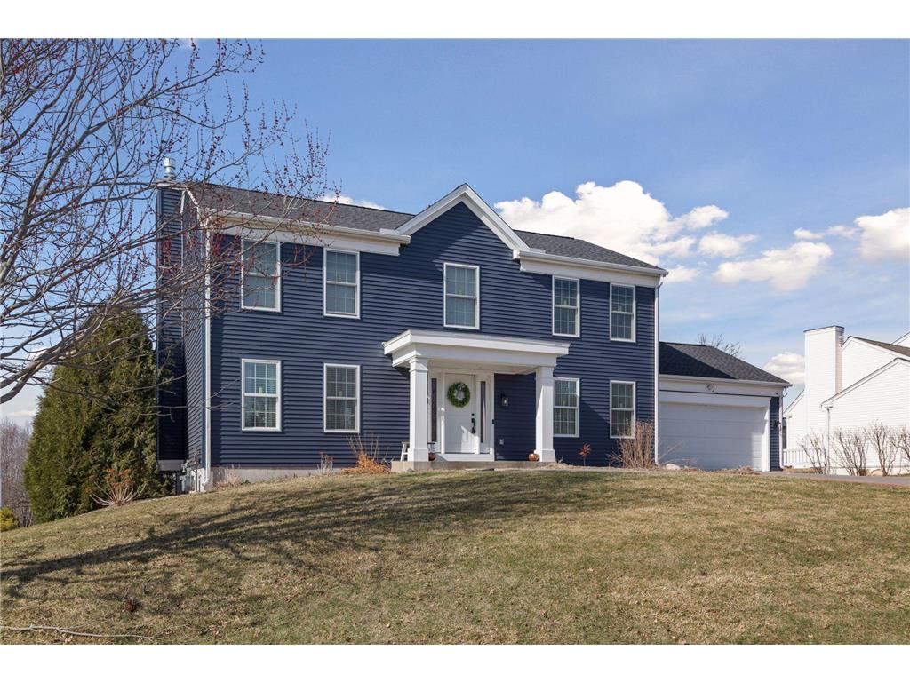 2423 Pond Avenue E Maplewood MN 55119 7039817 image1