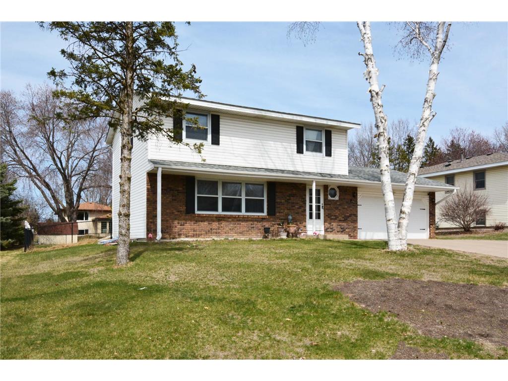 2423 Standridge Avenue E Maplewood MN 55109 6705144 image1