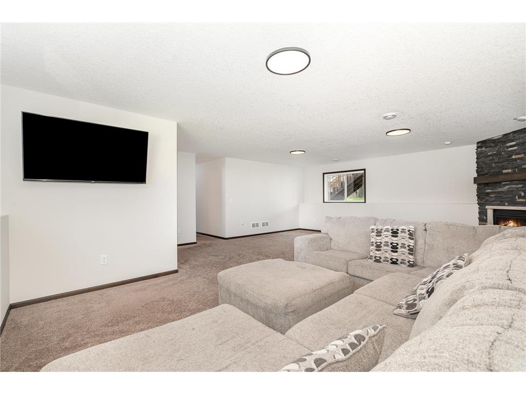 24236 Pierce Path NE East Bethel MN 55005 7023186 image4