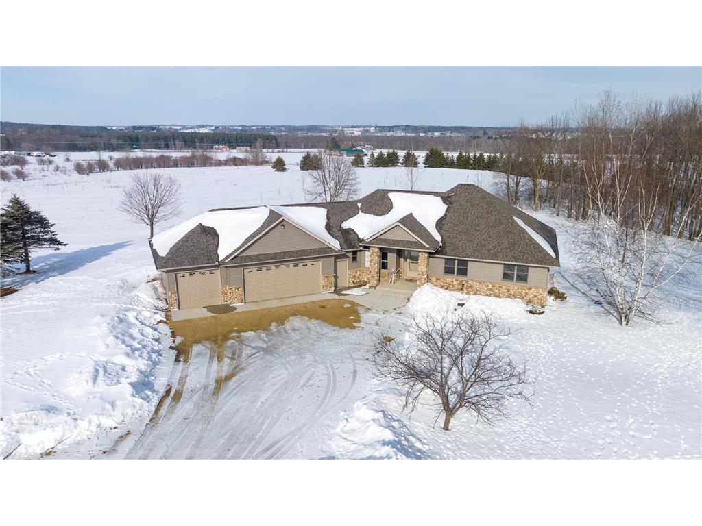 2424 60th Avenue Baldwin Twp WI 54028 6336624 image1