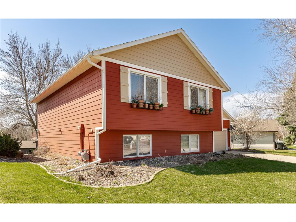 2424 60th Street NW Rochester MN 55901 7055250 image1
