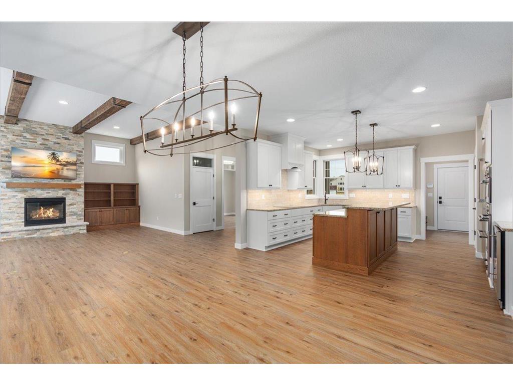 2400 Simply Living Lane Hudson WI 54016 7011000 image6