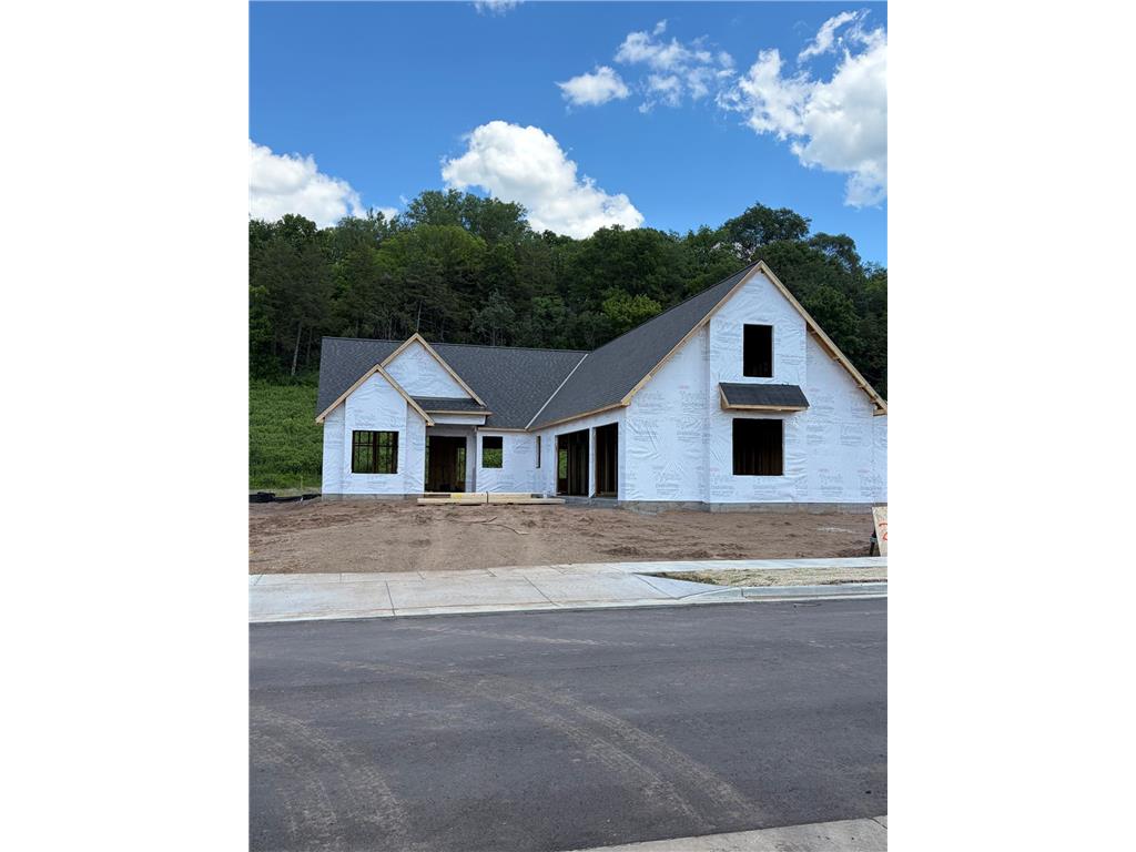2424 Simply Living Lane Hudson WI 54016 7089174 image1