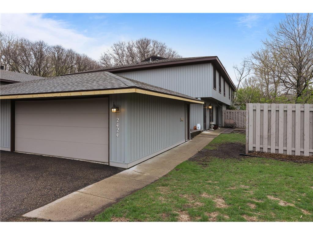 2424 Unity Avenue N Golden Valley MN 55422 6527149 image1