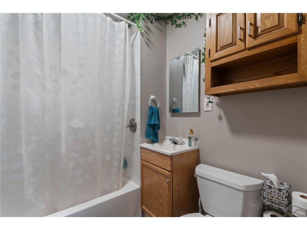 2424 W 2nd Street Duluth MN 55806 7038280 image15