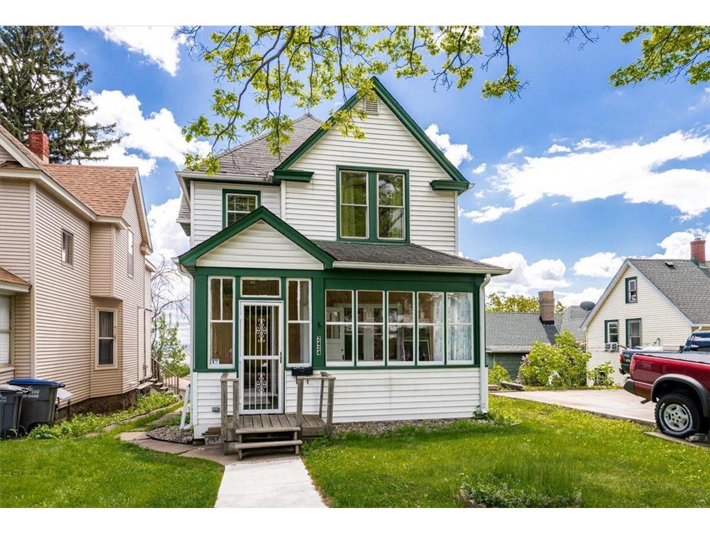 2424 W 7th Street Duluth MN 55806 7095901 image1