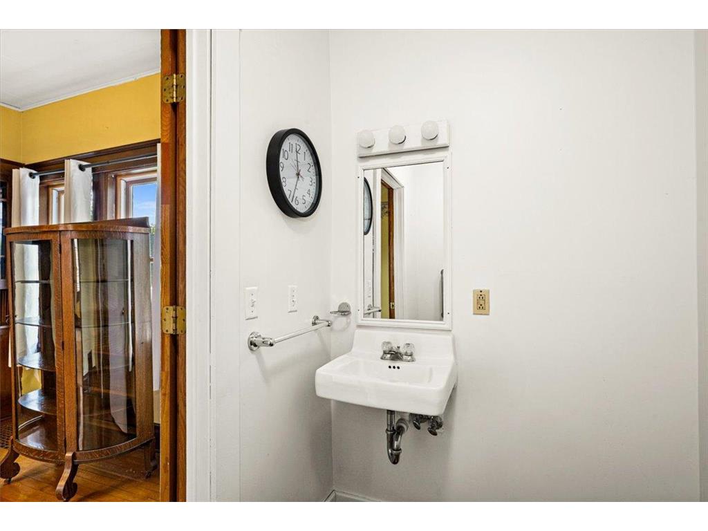 2424 W 7th Street Duluth MN 55806 7095901 image12