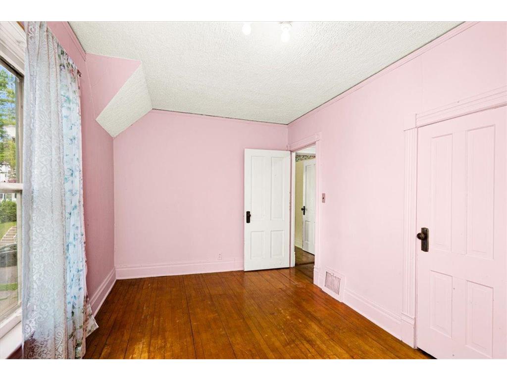 2424 W 7th Street Duluth MN 55806 7095901 image19