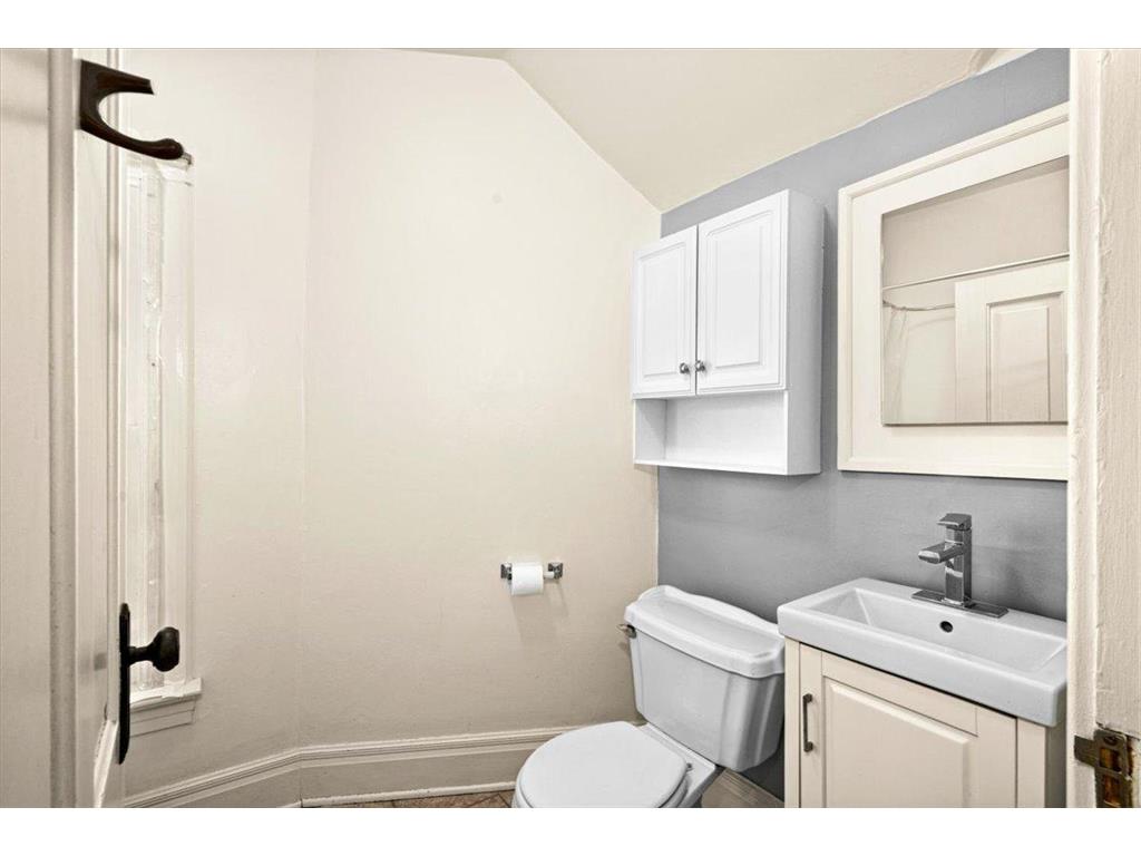 2424 W 7th Street Duluth MN 55806 7095901 image20