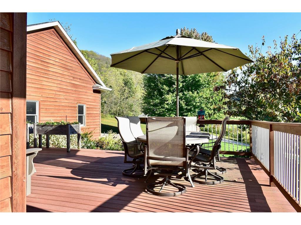 24242 Pfeiffer Hill Road Wilson Twp MN 55987 7061016 image2