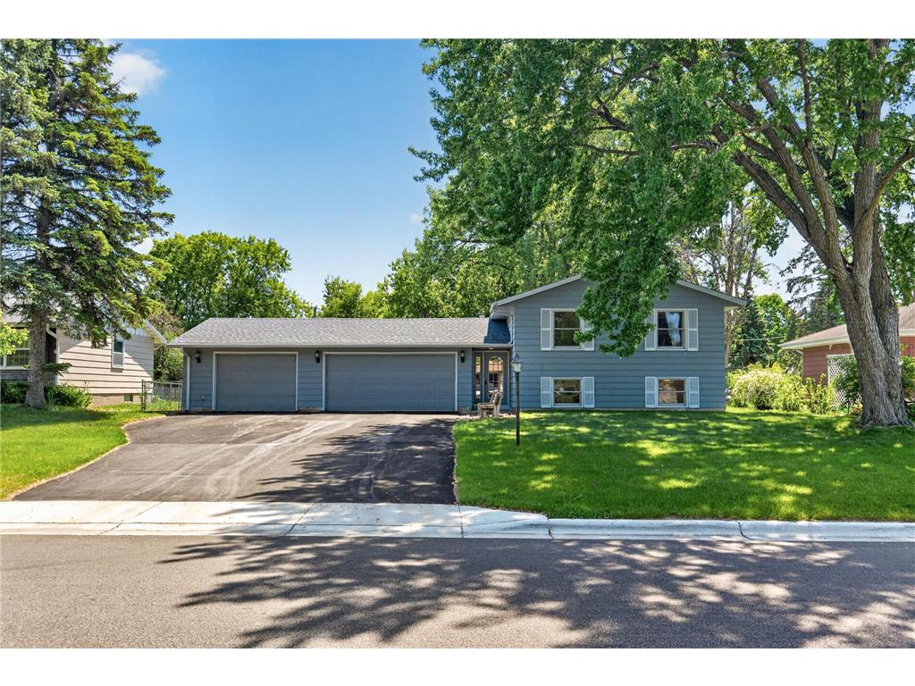 2425 80th Avenue N Brooklyn Park MN 55444 7077928 image1