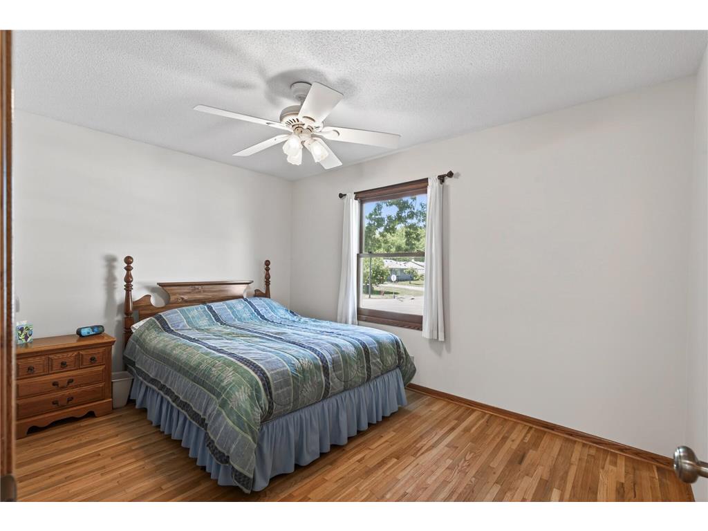 2425 80th Avenue N Brooklyn Park MN 55444 7077928 image12