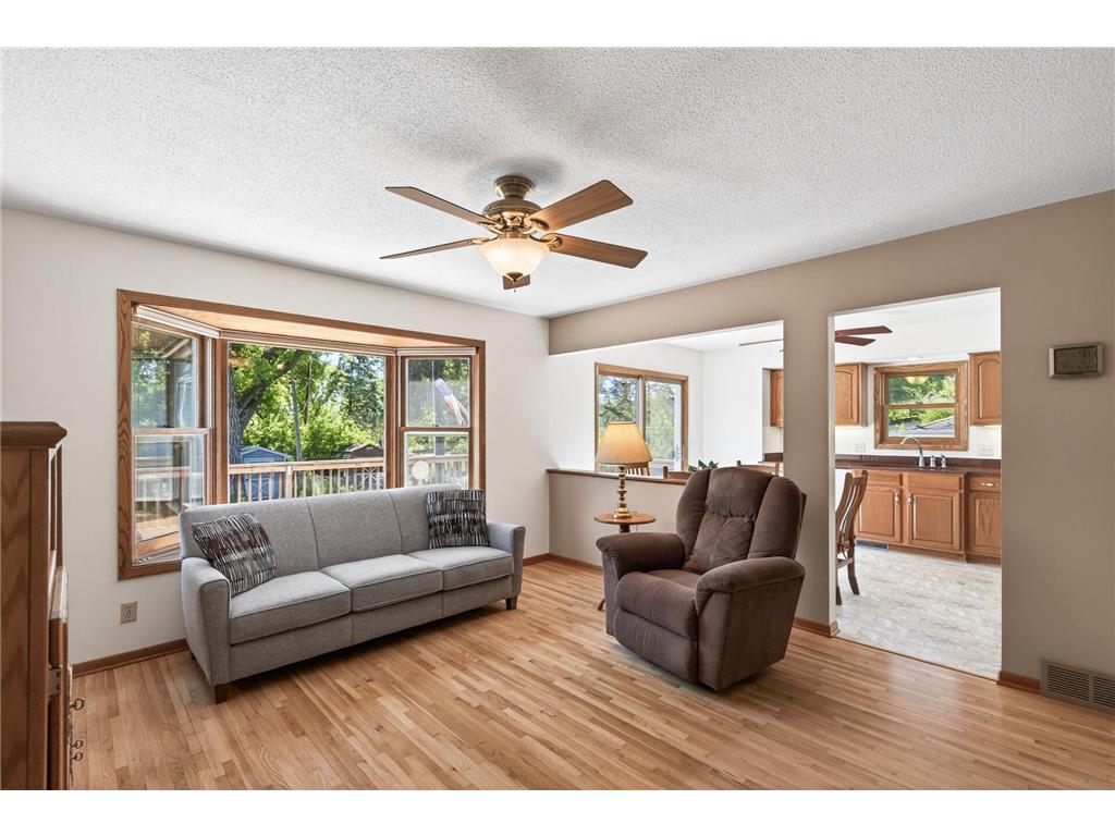 2425 80th Avenue N Brooklyn Park MN 55444 7077928 image8
