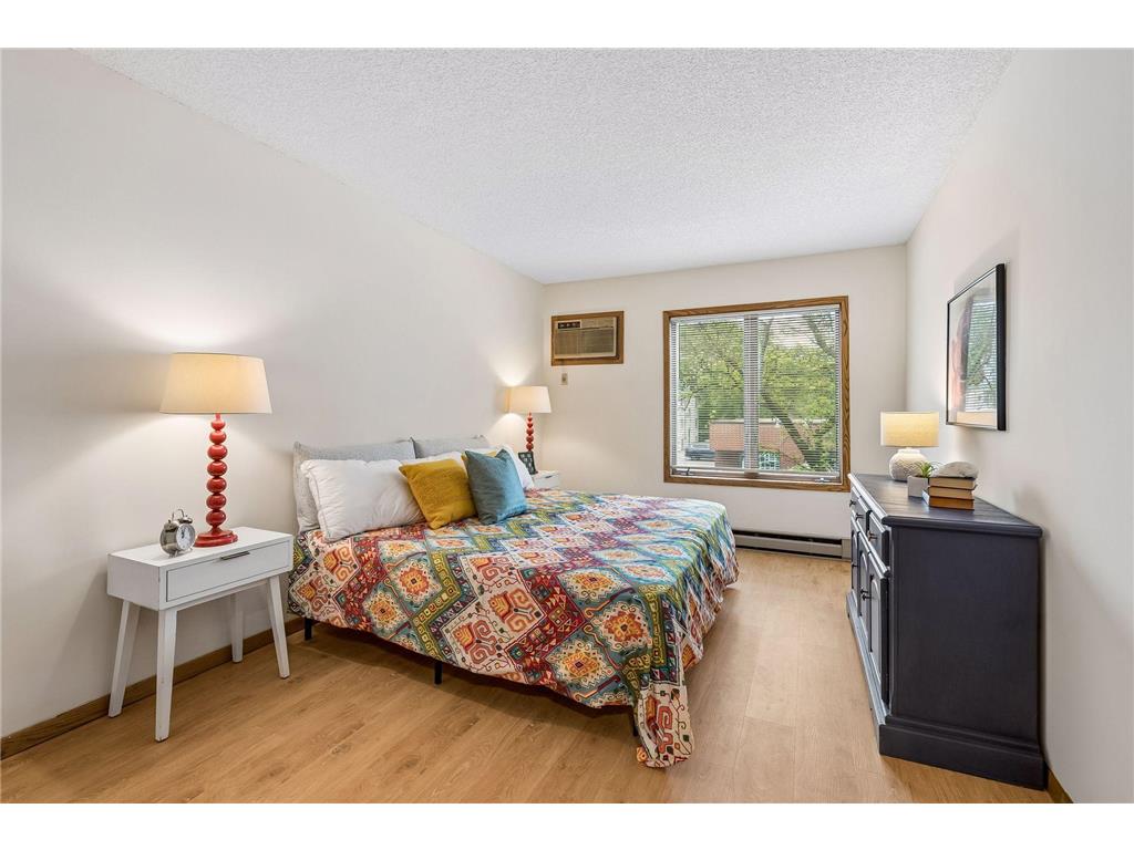 2425 E Franklin Avenue #209 Minneapolis MN 55406 7041663 image10