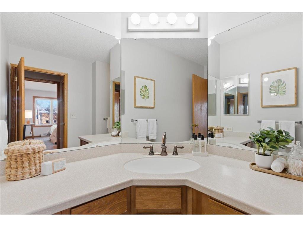 2425 E Franklin Avenue #212 Minneapolis MN 55406 7014585 image11