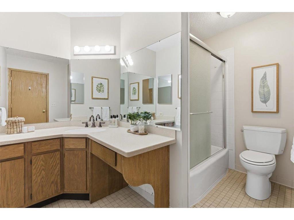 2425 E Franklin Avenue #212 Minneapolis MN 55406 7014585 image12