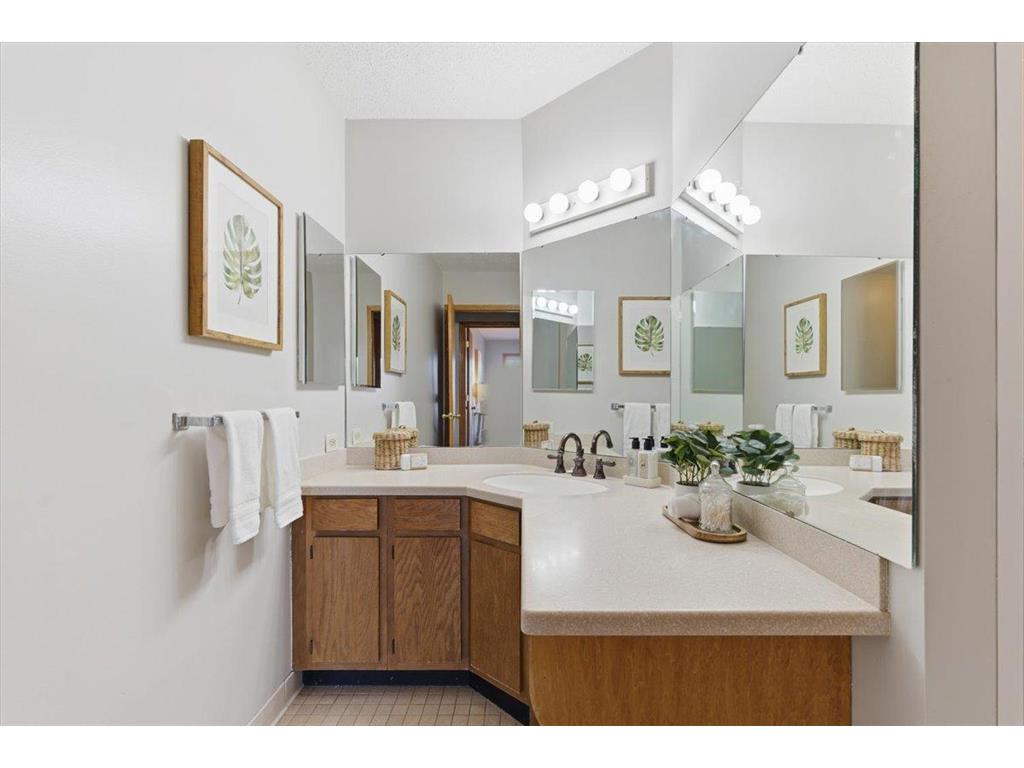 2425 E Franklin Avenue #212 Minneapolis MN 55406 7099592 image9