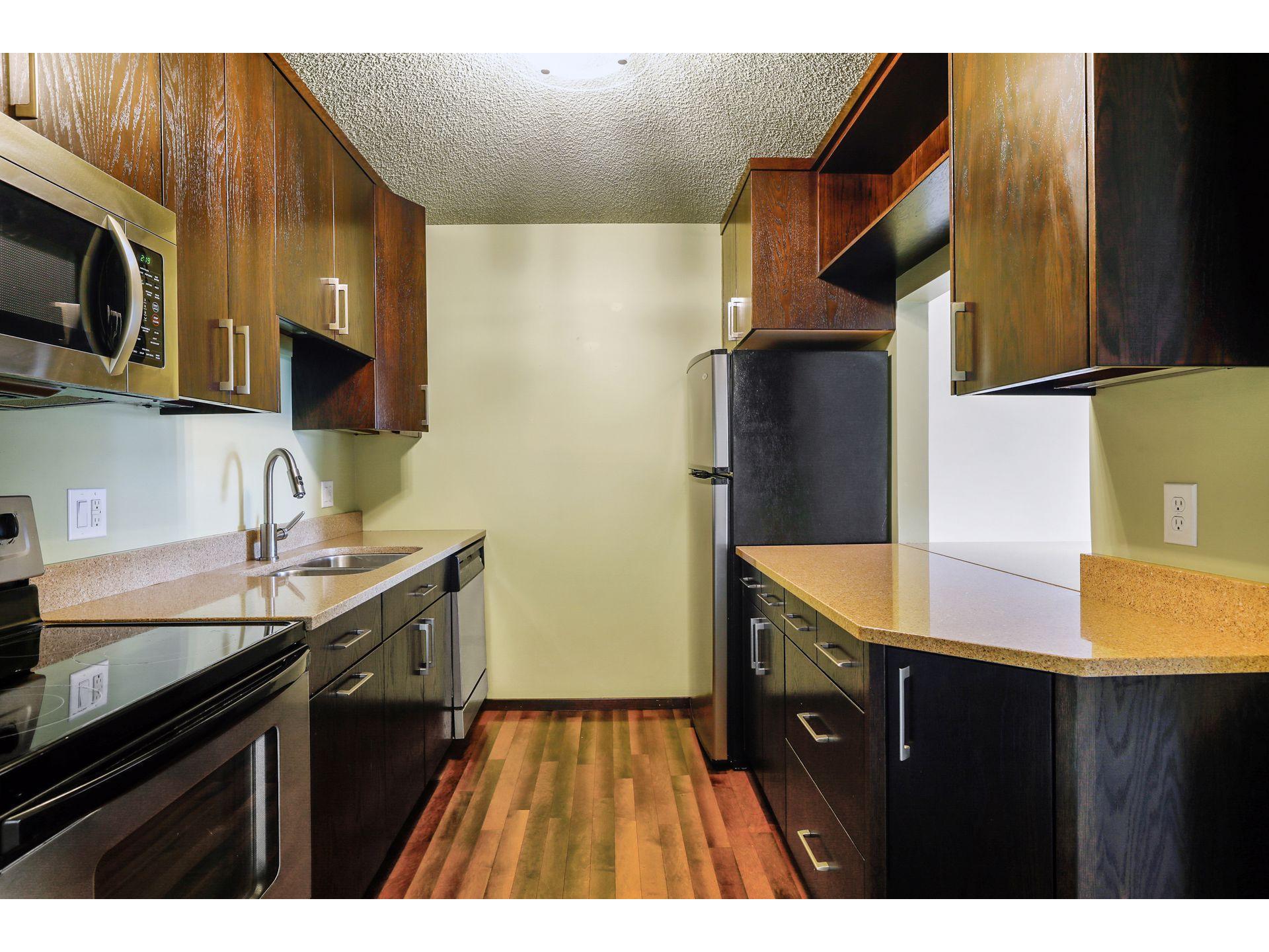 2425 E Franklin Avenue 406, Minneapolis, MN 55406 MLS 6074734 Edina Realty