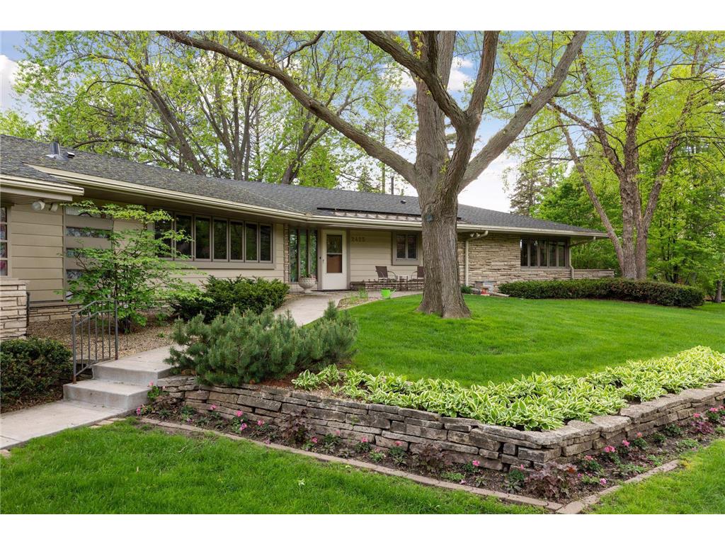 2425 Holton Street Roseville MN 55113 6362301 image1