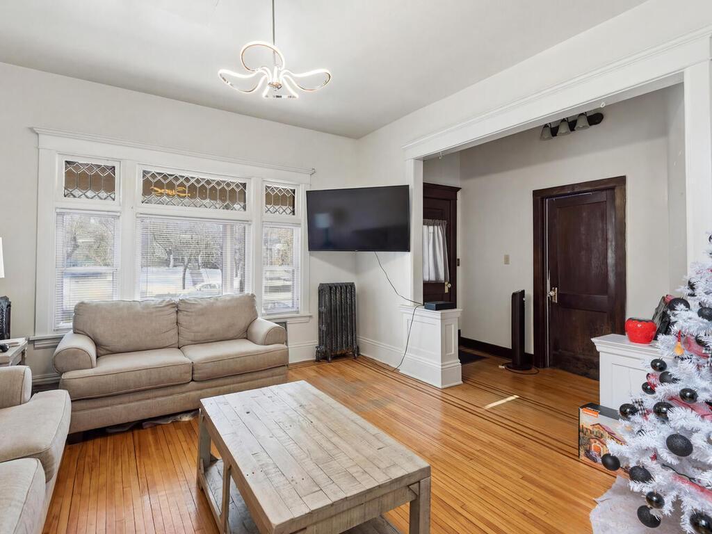2425 Lyndale Avenue S Minneapolis MN 55405 7007502 image24
