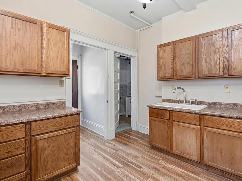 2425 Lyndale Avenue S Minneapolis MN 55405 7007502 image28