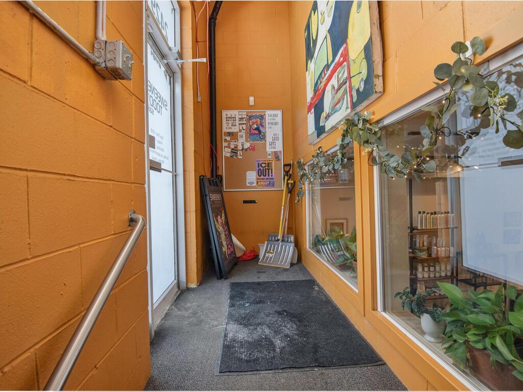2425 Lyndale Avenue S Minneapolis MN 55405 7007502 image3