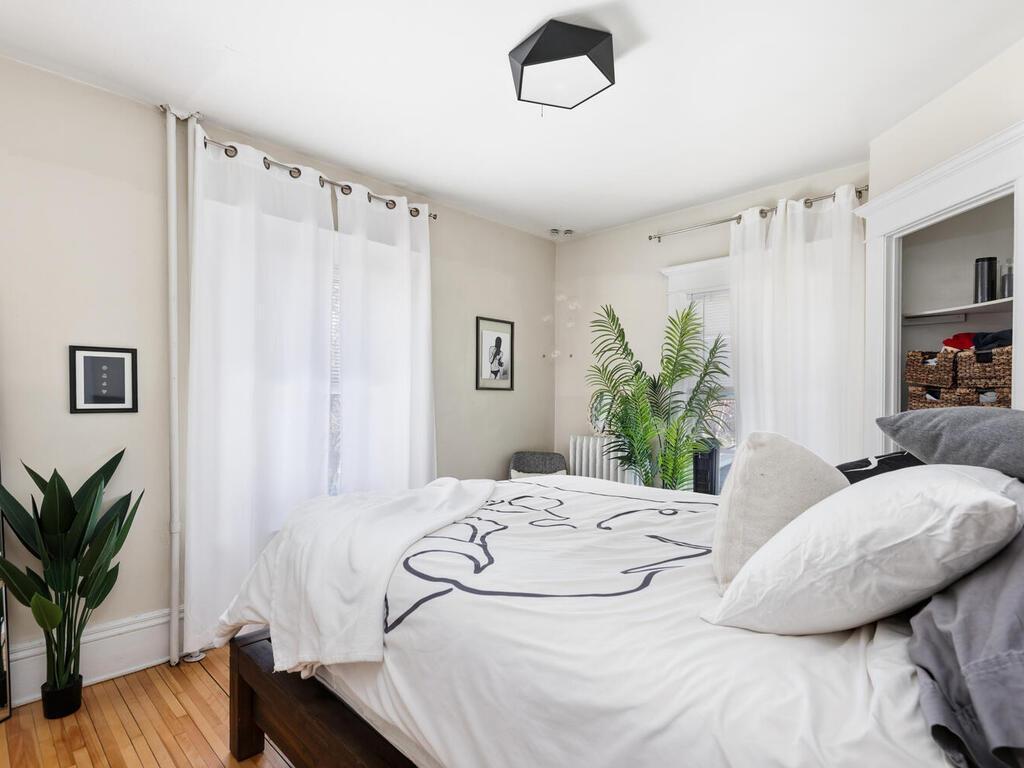 2425 Lyndale Avenue S Minneapolis MN 55405 7007502 image38