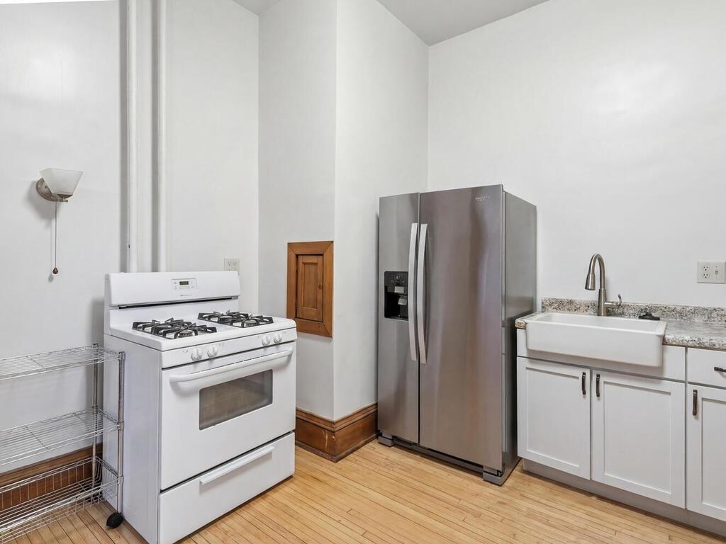 2425 Lyndale Avenue S Minneapolis MN 55405 7007502 image61