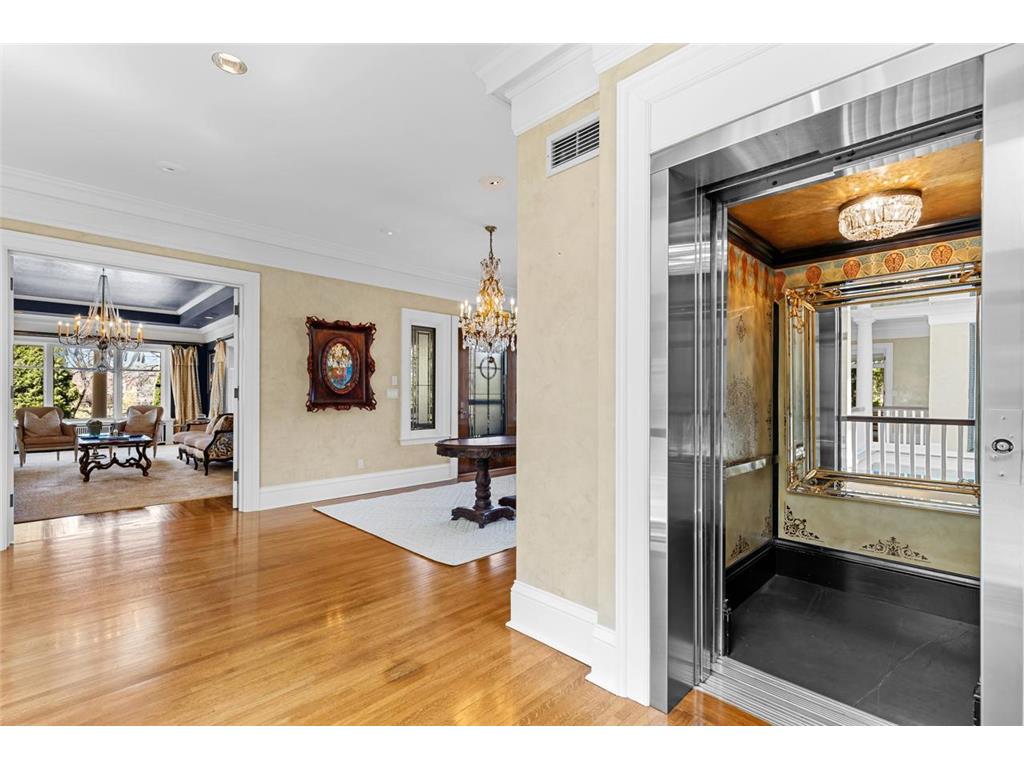 2427 E Lake Of The Isles Parkway Minneapolis MN 55405 - Lake of the Isles 6681241 image18