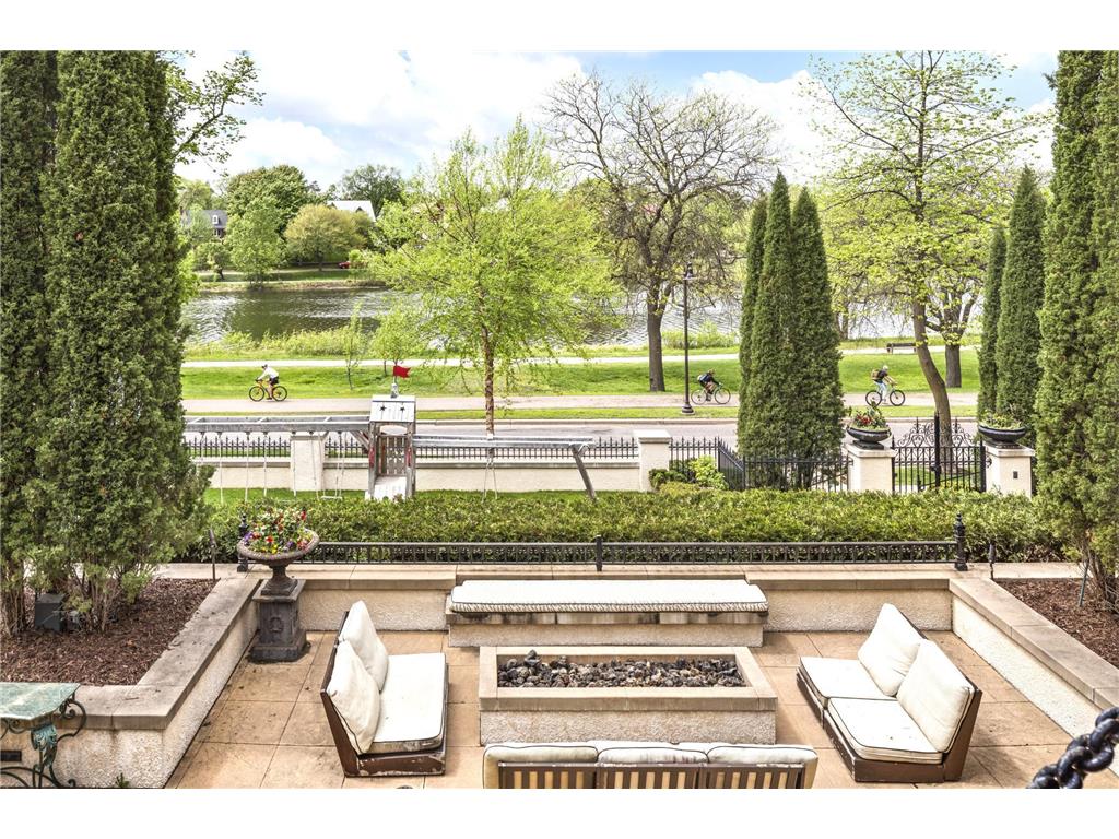 2427 E Lake Of The Isles Parkway Minneapolis MN 55405 - Lake of the Isles 6681241 image2