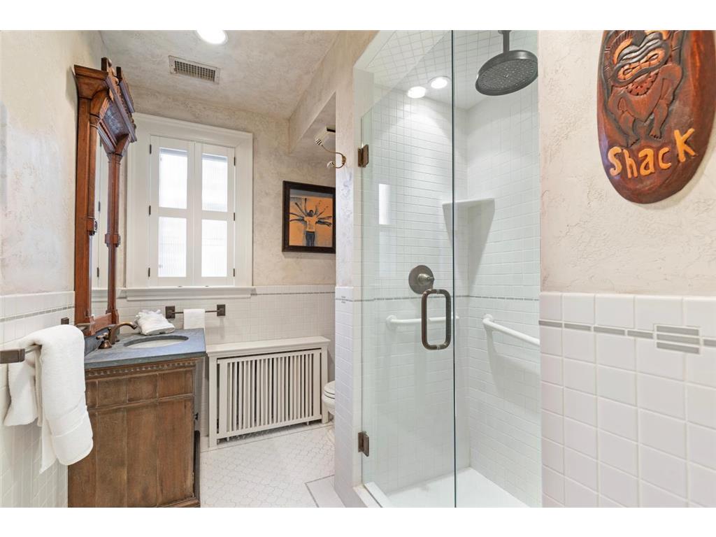 2427 E Lake Of The Isles Parkway Minneapolis MN 55405 - Lake of the Isles 7107312 image31