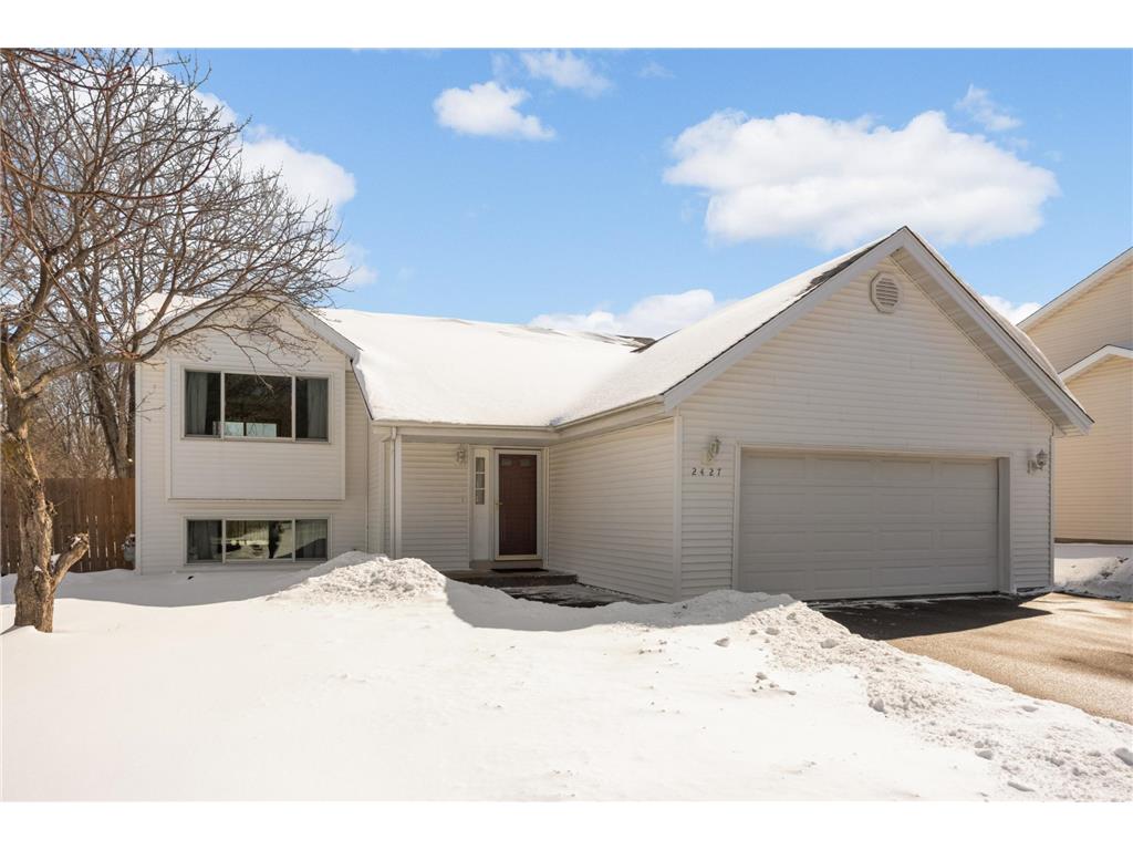 2427 Henslow Avenue N Oakdale MN 55128 7039210 image1