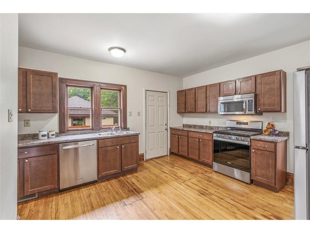 2427 Ilion Avenue N Minneapolis MN 55411 7093973 image15