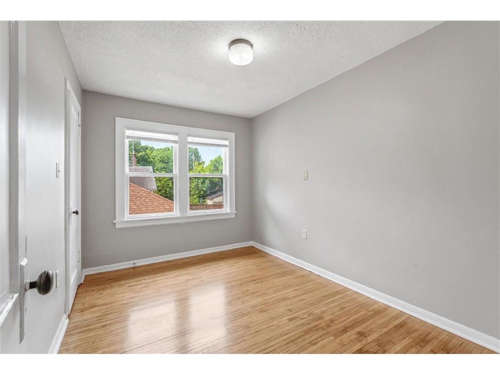 2427 Ilion Avenue N Minneapolis MN 55411 7093973 image22