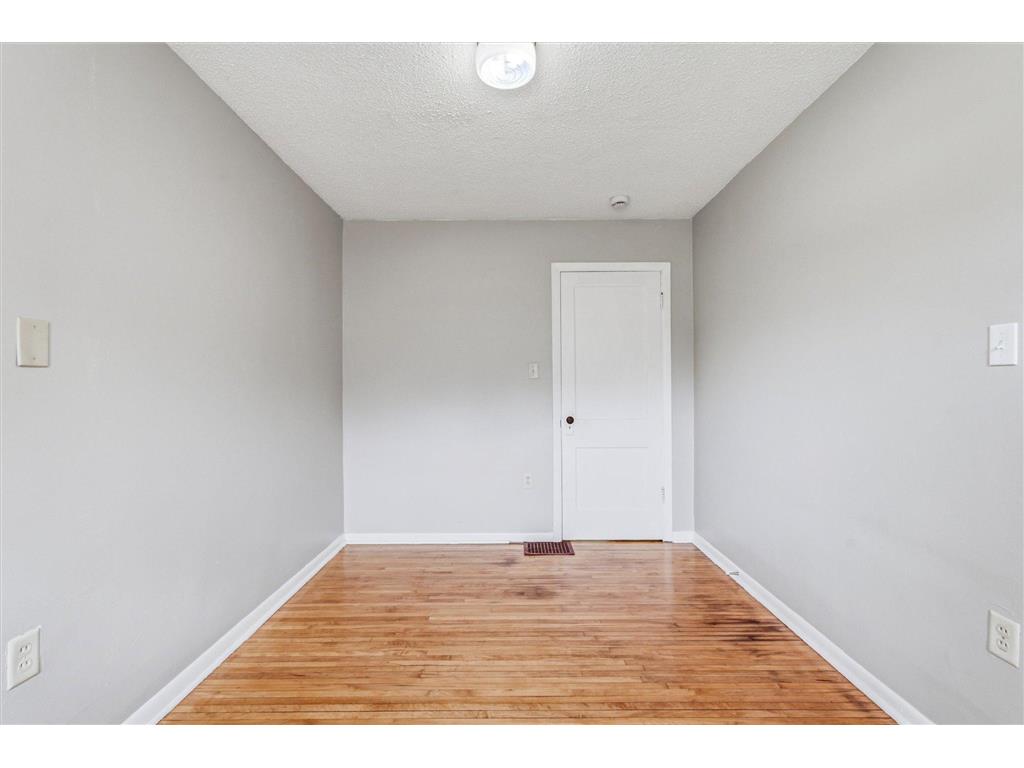 2427 Ilion Avenue N Minneapolis MN 55411 7093973 image23