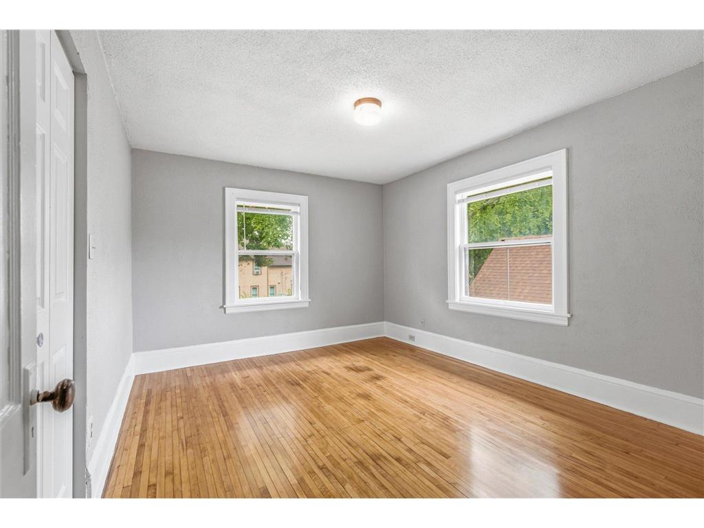 2427 Ilion Avenue N Minneapolis MN 55411 7093973 image24