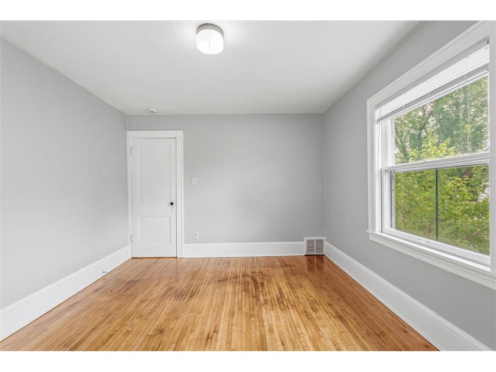 2427 Ilion Avenue N Minneapolis MN 55411 7093973 image29