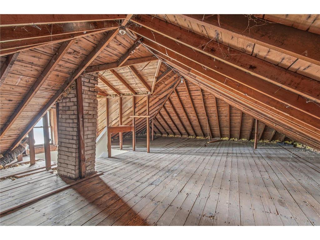 2427 Ilion Avenue N Minneapolis MN 55411 7093973 image32